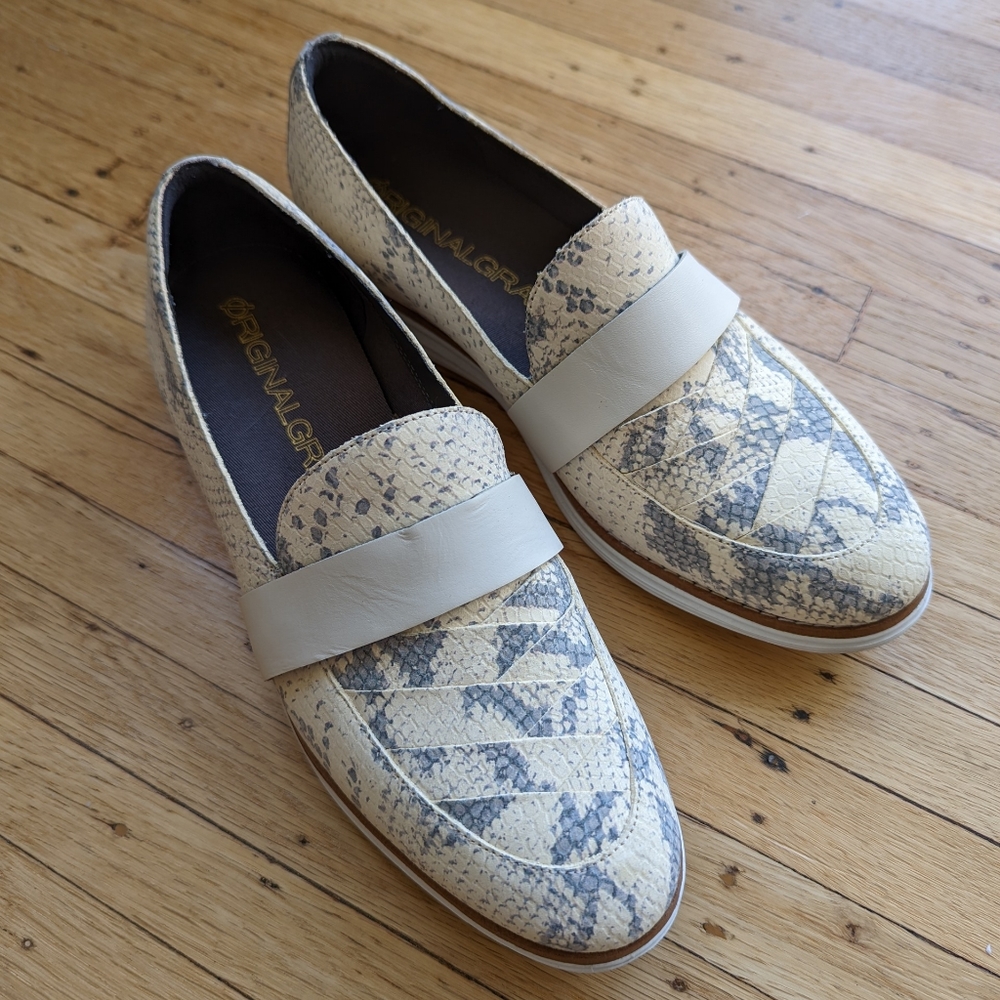 Cole Haan Original Grand Loafer, Women's size 8.5, White snake print